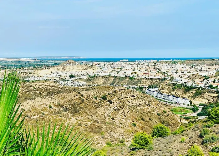 Casasquesada Nyaraló *